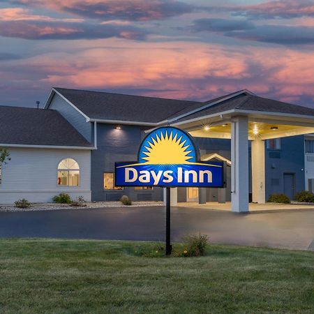 Days Inn By Wyndham Racine/Sturtevant Εξωτερικό φωτογραφία