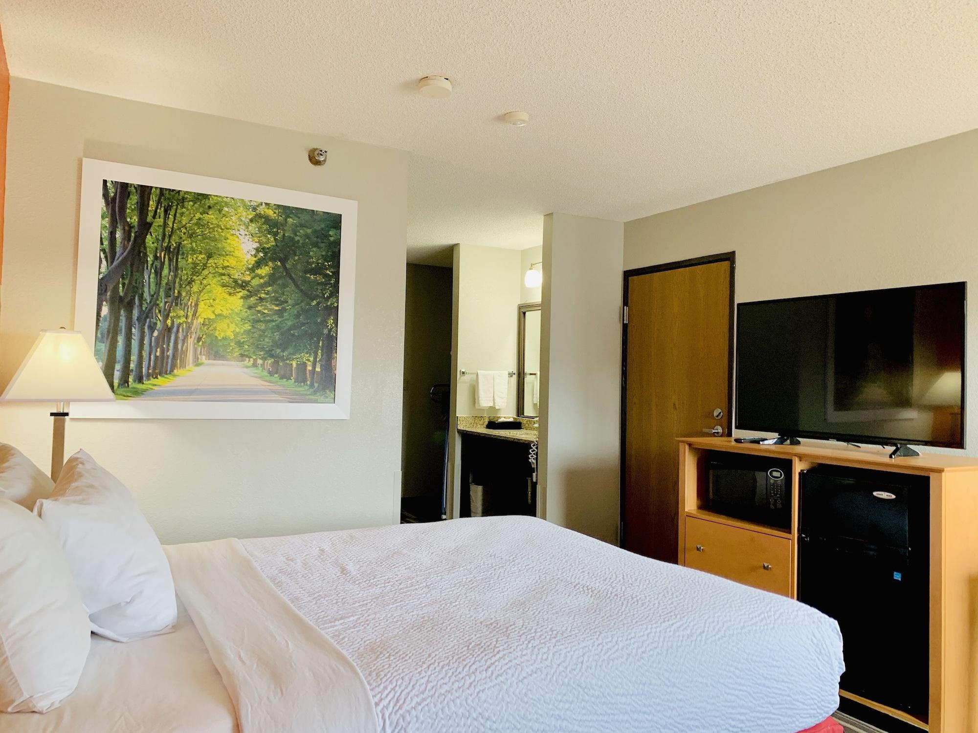 Days Inn By Wyndham Racine/Sturtevant Εξωτερικό φωτογραφία