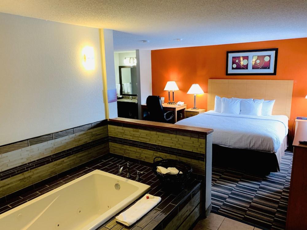 Days Inn By Wyndham Racine/Sturtevant Εξωτερικό φωτογραφία