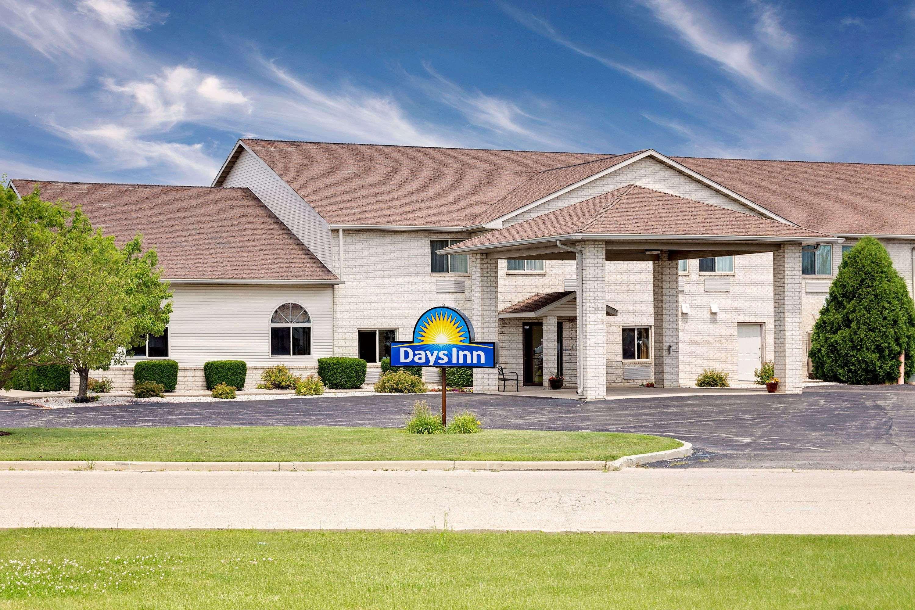 Days Inn By Wyndham Racine/Sturtevant Εξωτερικό φωτογραφία
