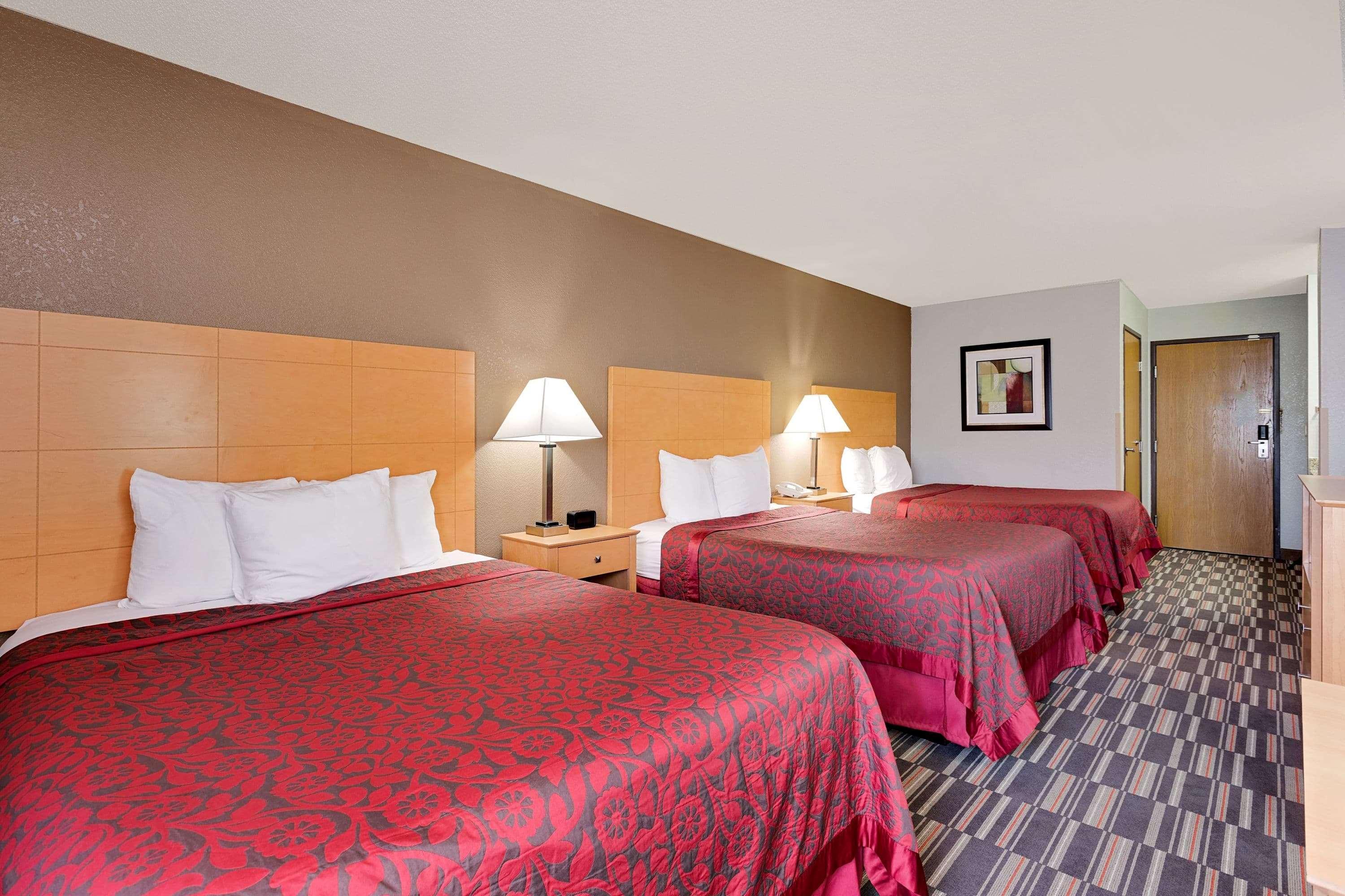 Days Inn By Wyndham Racine/Sturtevant Εξωτερικό φωτογραφία